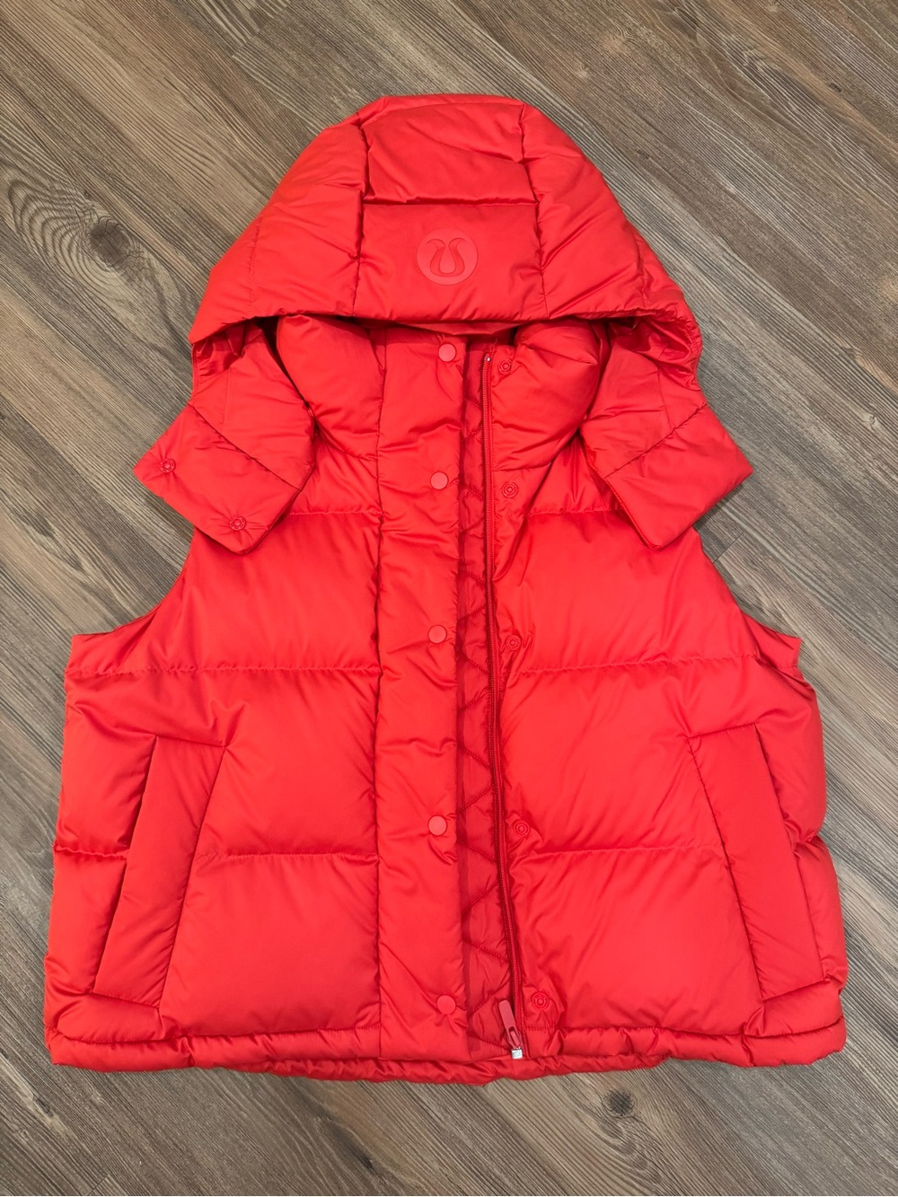 Lululemon Wunder Puff Cropped Vest Grenadine Red Size 6 NWOT